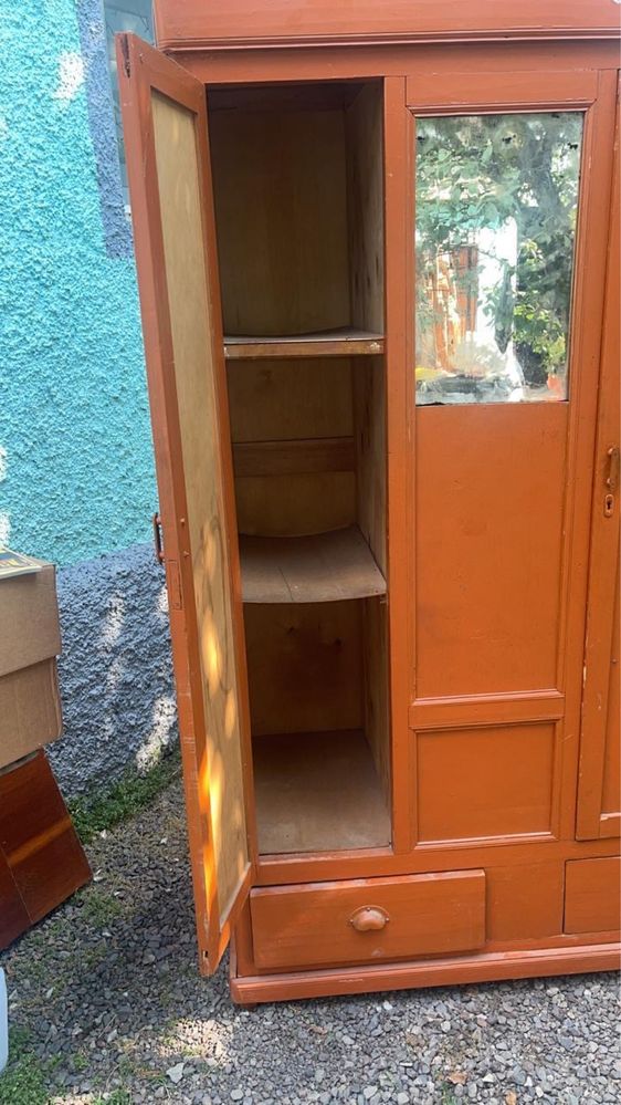 Продам шифоньер