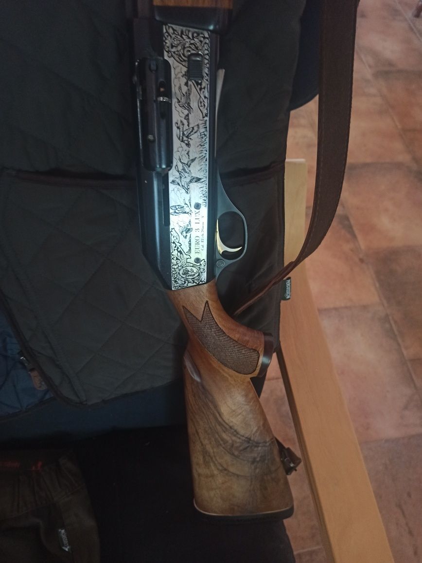 Ловен полуавтоматичен FAbarmBARM 12 KAL.