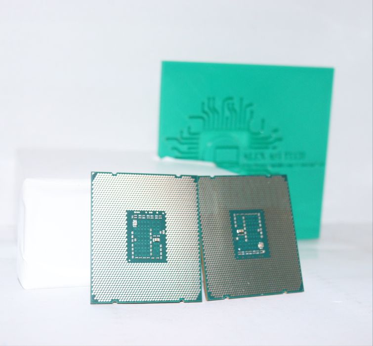 2 x Procesor Intel Xeon E5-2650 V3 10 Cores/ 20 Threads  2.3/3.0Ghz