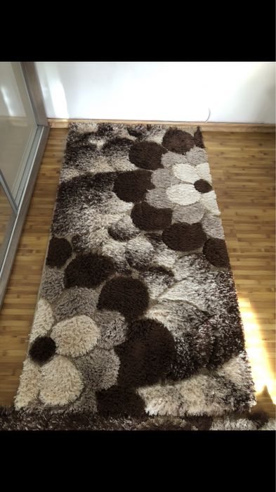 Vand doua traverse cu culori vesele !