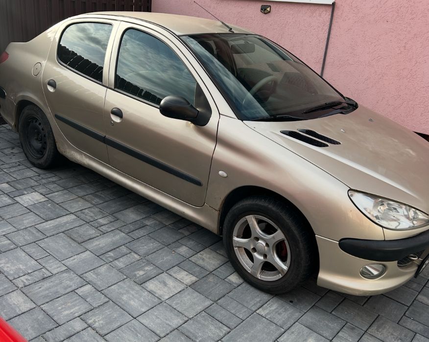 Vand/dezmembrez/Piese Peugeot 206 1.4 benzina