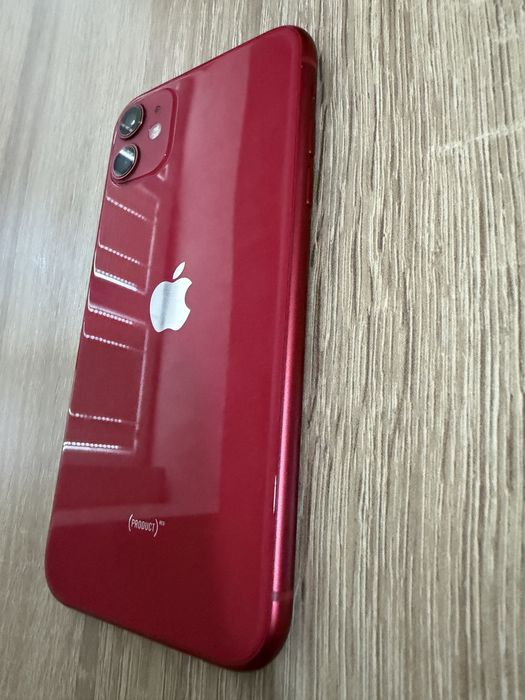 Продавам Iphone 11 64GB
