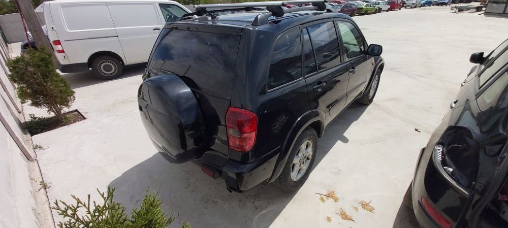 Dezmembrez Toyota Raw 4 2.0 diesel