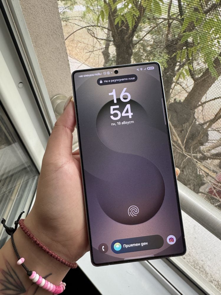 Продавам samsung galaxy s25 ultra