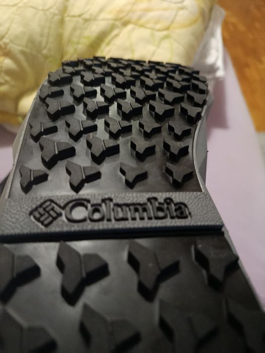Чисто нови Водоустойчиви обувки Columbia - без кутияfacet 30