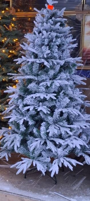 Продам шикарную  заснеженную искусственную ёлки