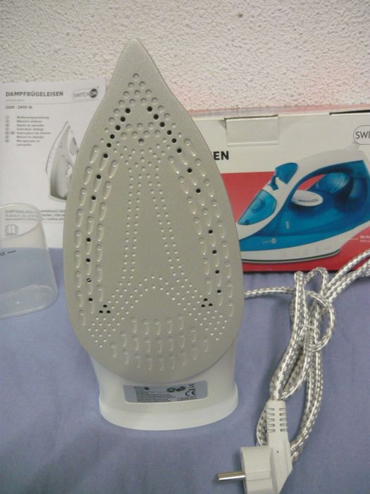 Fier călcat aburi, talpă ceramică, 2400 W, NOU cu 3 ani garanție