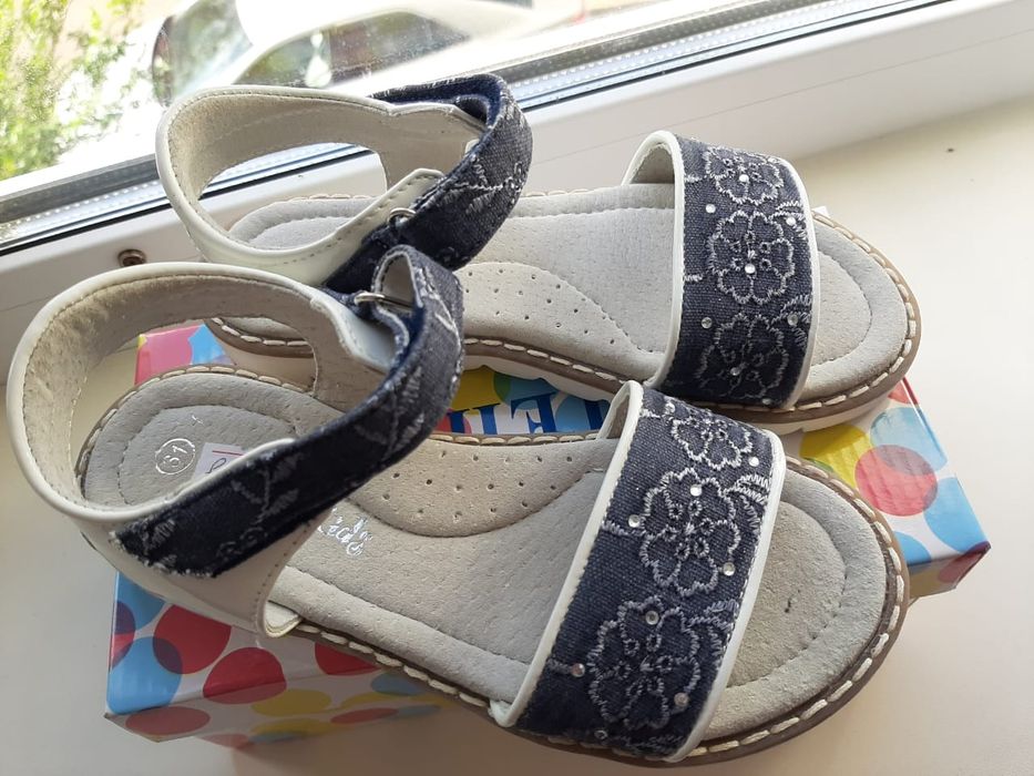 Детская обувь, сандалии