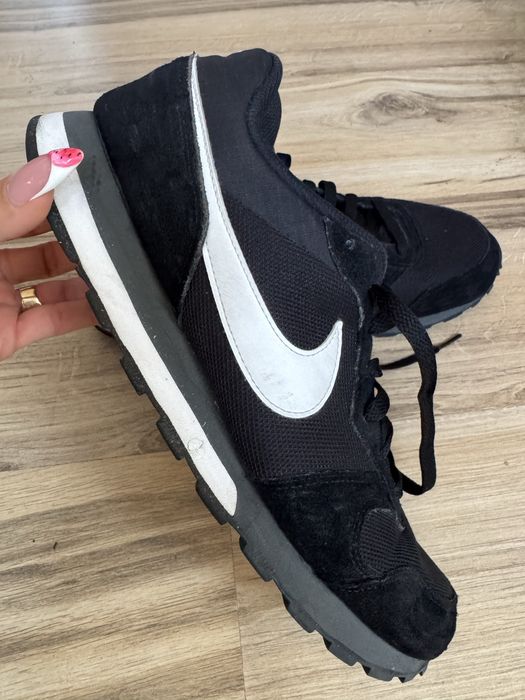Оригинални класически маратонки Nike MD Runner 2! 43 н