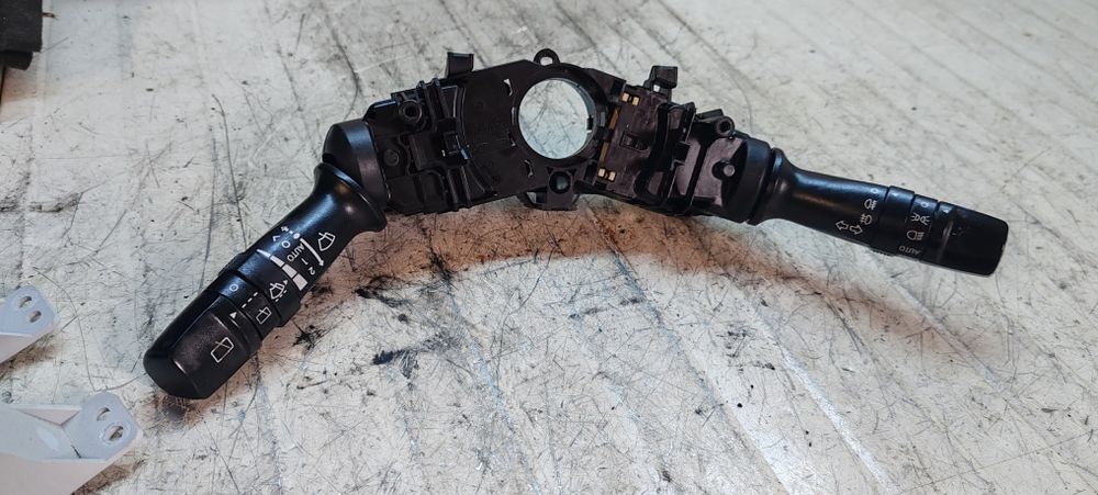 Maneta semnalizare Hyundai ix35 250lei