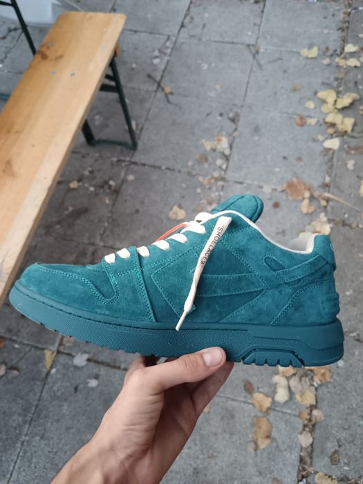 Off White Out of office