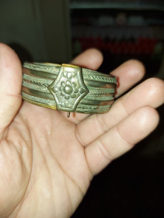 5  броя стари  възрожденски гривни