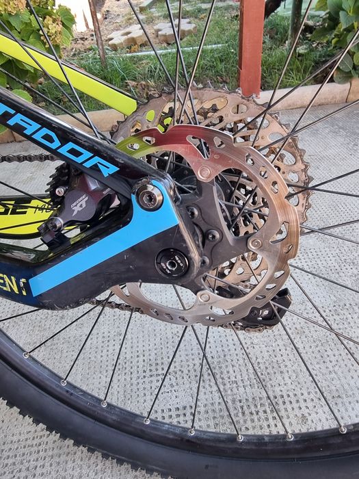 Bicicleta full suspension
