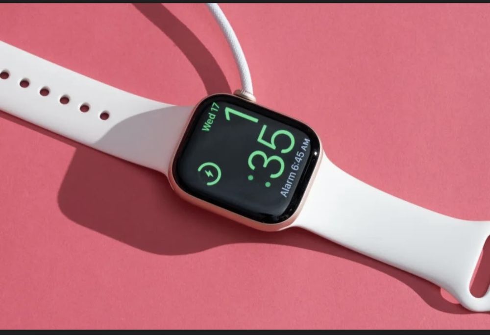 Продается Apple watch Se