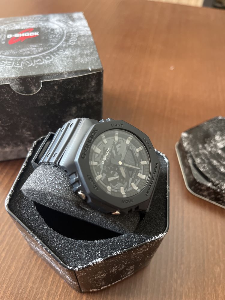 Casio G-Shock GA-2100 часовник