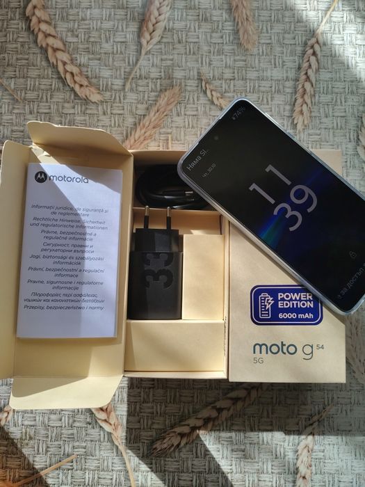 Моторола джи 54 5дж 12+12/256 Пауър