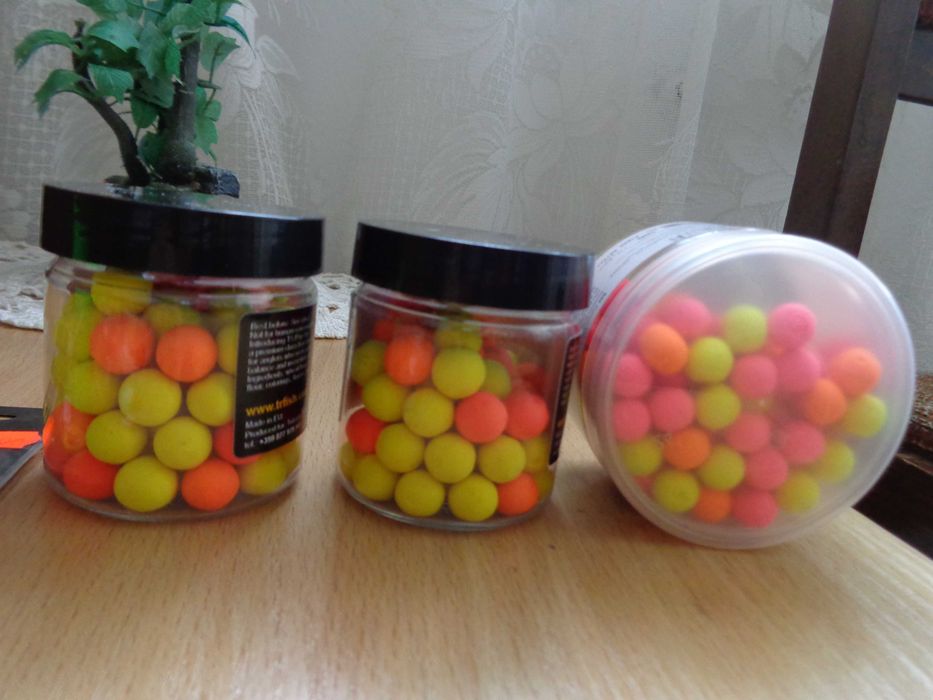 Pop-Up топчета и други неща за шаран.