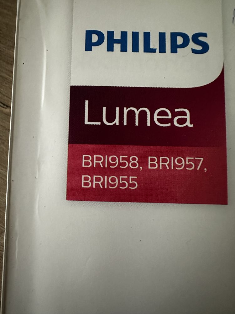 Чисто нов фотоепилатор Philips Lumea 9000