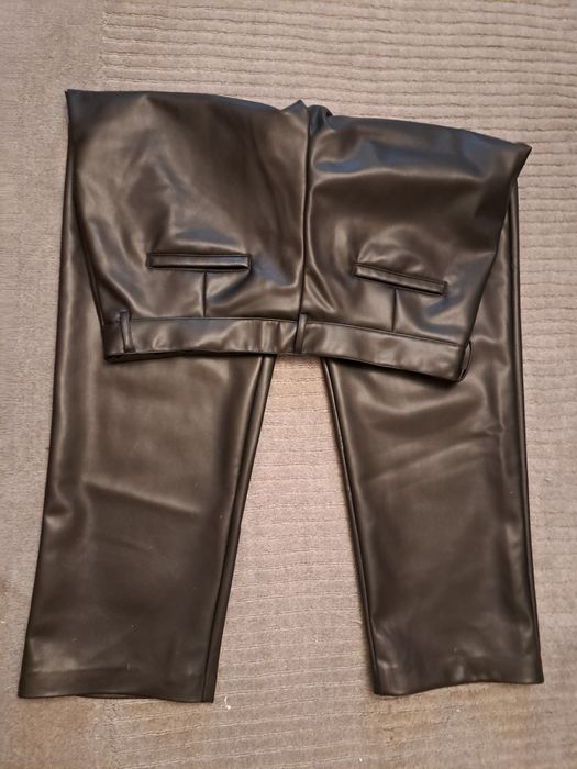 Pantaloni Zara  piele eco.,model Balmain,46