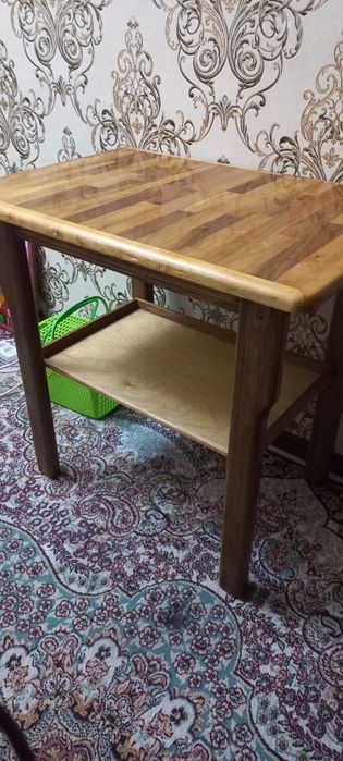 Продается стол,бу,дерево