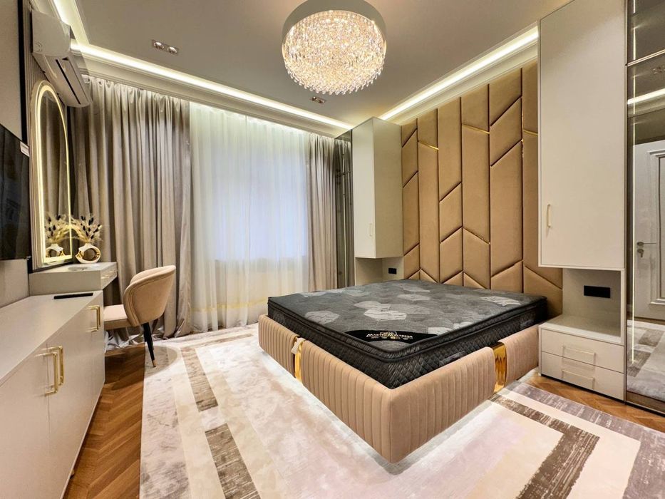 Квартира продается 4/4/8 на жк Parisien