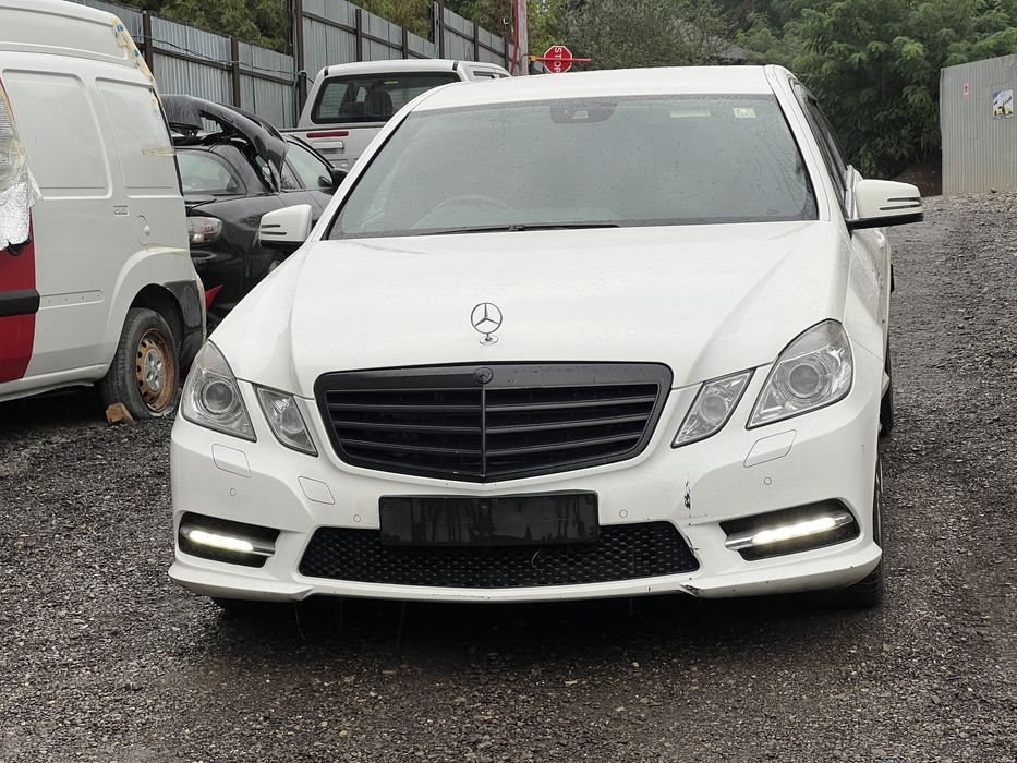 Dezmembrez mercedes e350 w212 265 cai amg