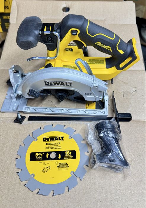 Аккумуляторная дисковая пила Dewalt 12v DCS512 новая оригинал пчёлка