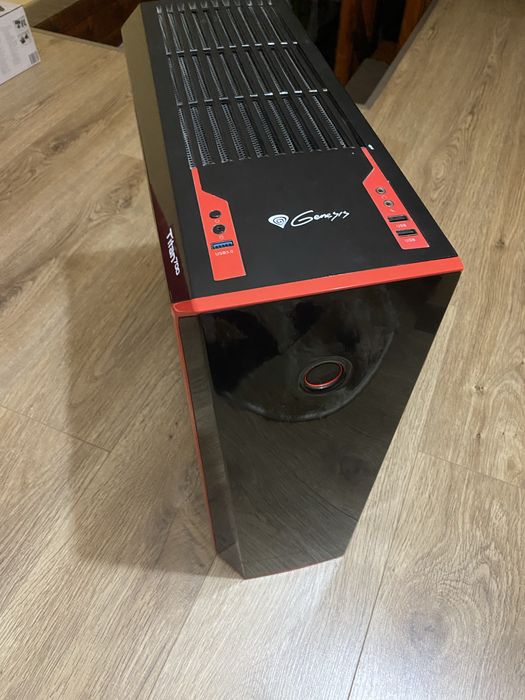 Carcasa pc Titan