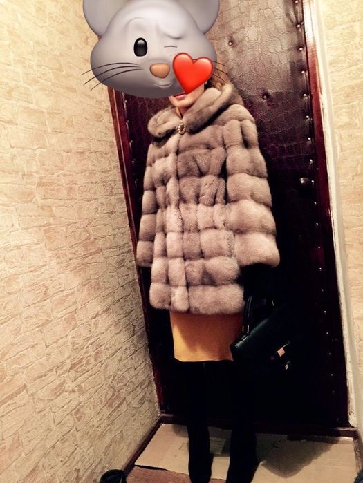 Шуба норка ұқыпты киілген автоледи өте жақсы күйде тұр