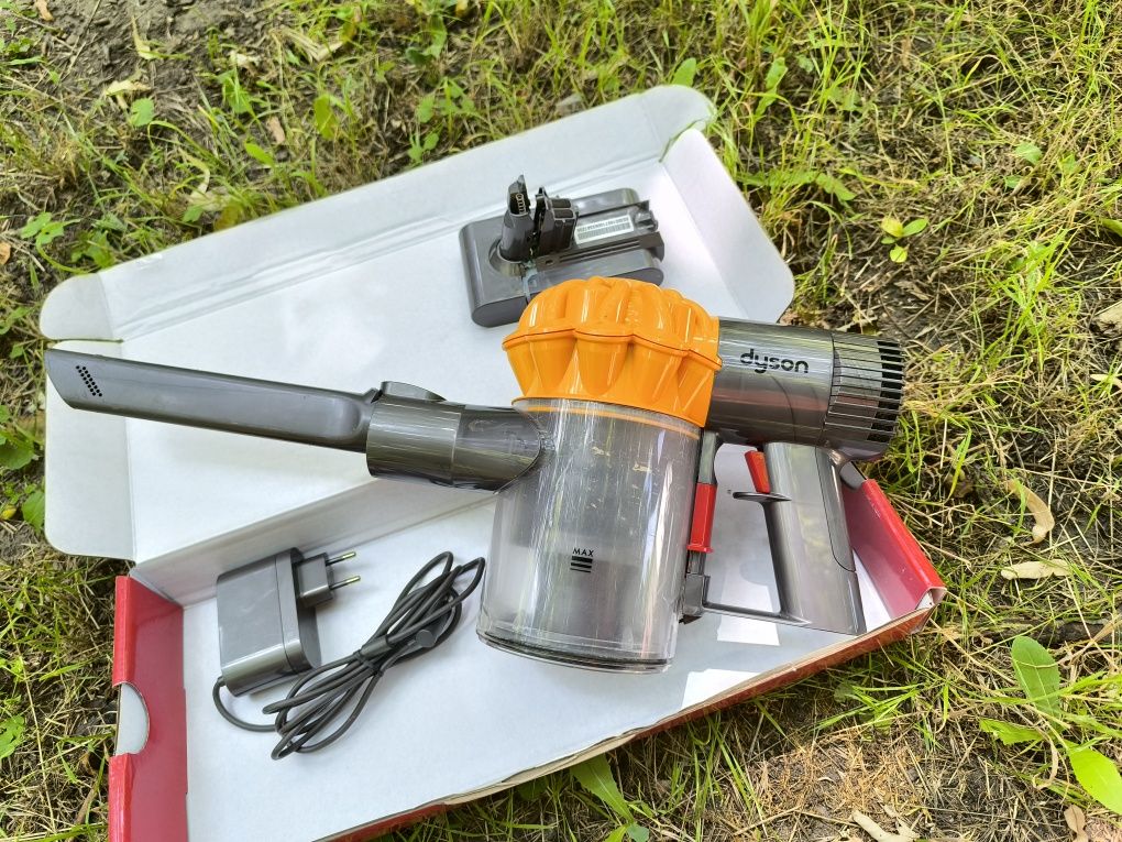 Прахосмукачка Dyson V6 (проблем с батерията)