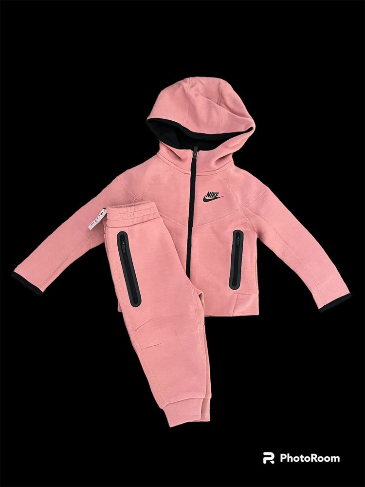 Детски анцунг Nike tech fleece