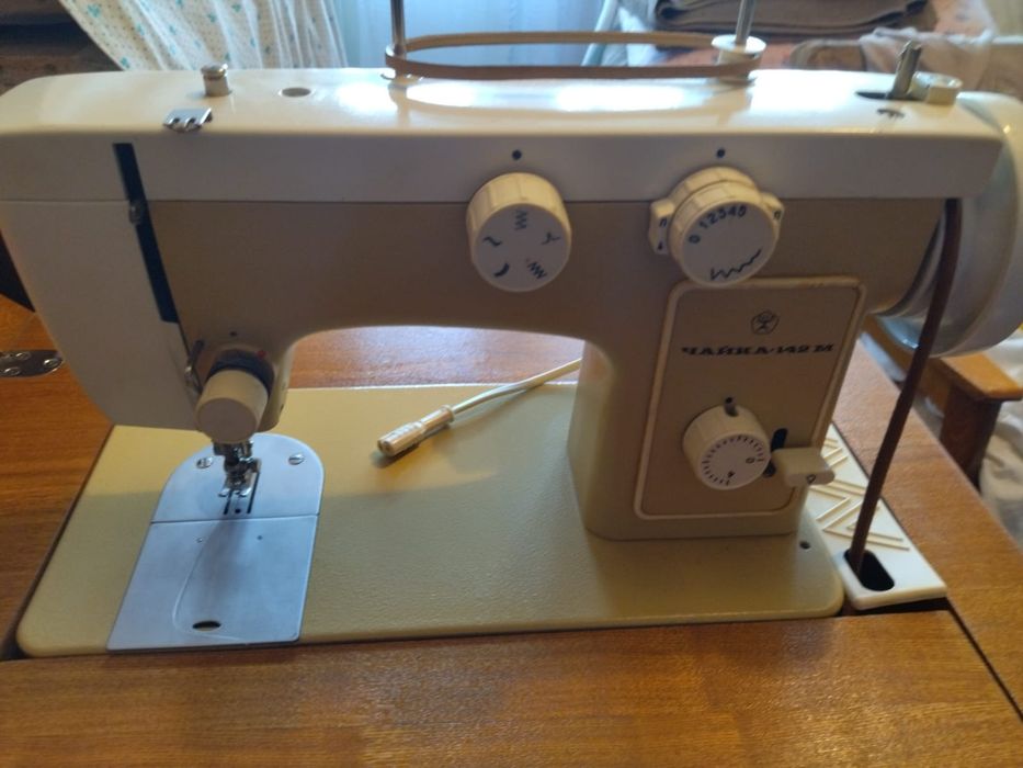 Швейная машинка ножная