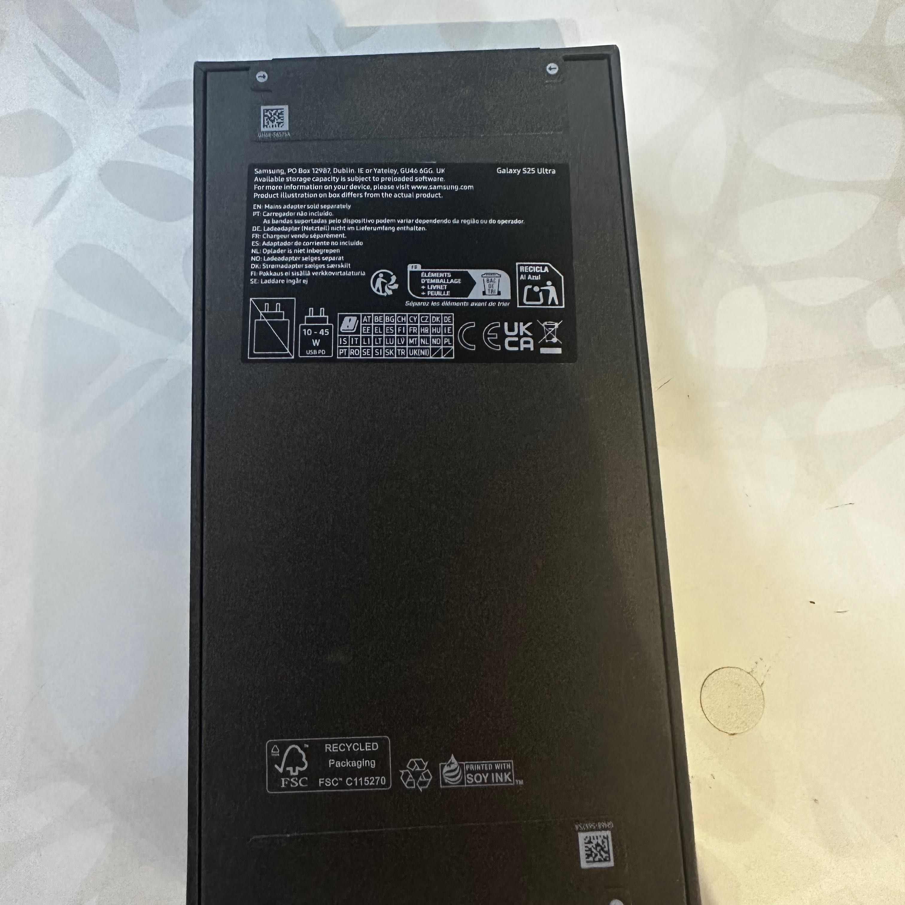 Samsung S25 УЛТРА , Чисто Нов !