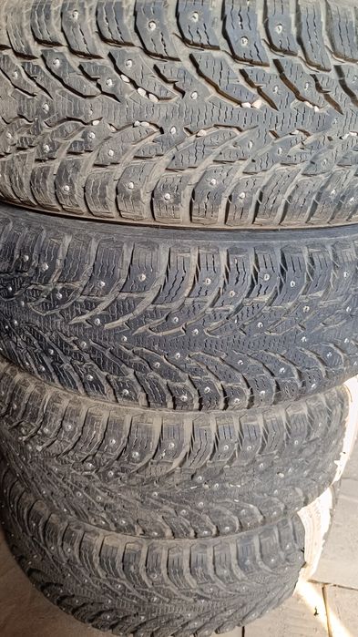 Nokian Hakkapeliitta 215/65 R16