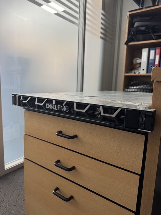 Сервер Dell EMC Server PowerEdge R640