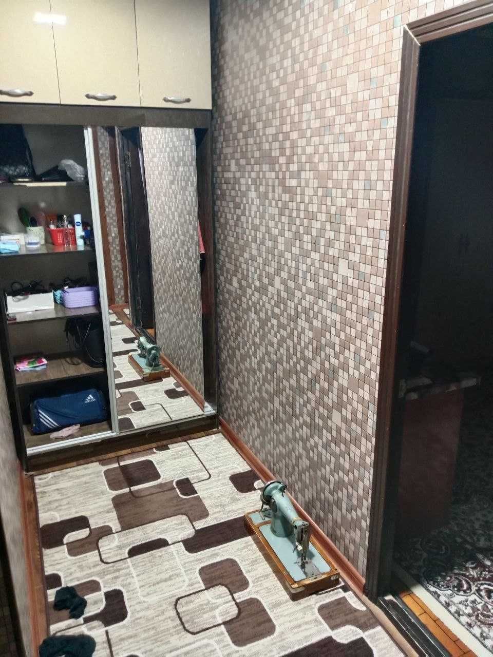 Навоий шахар марказида квартира