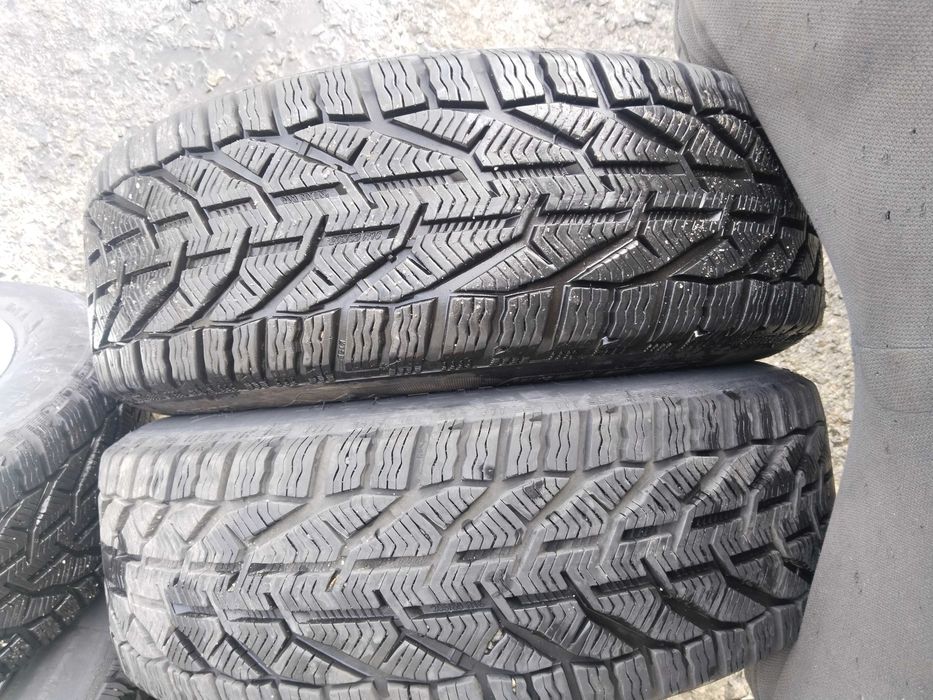 Джанти с зимни гуми 5х98 205/60/16