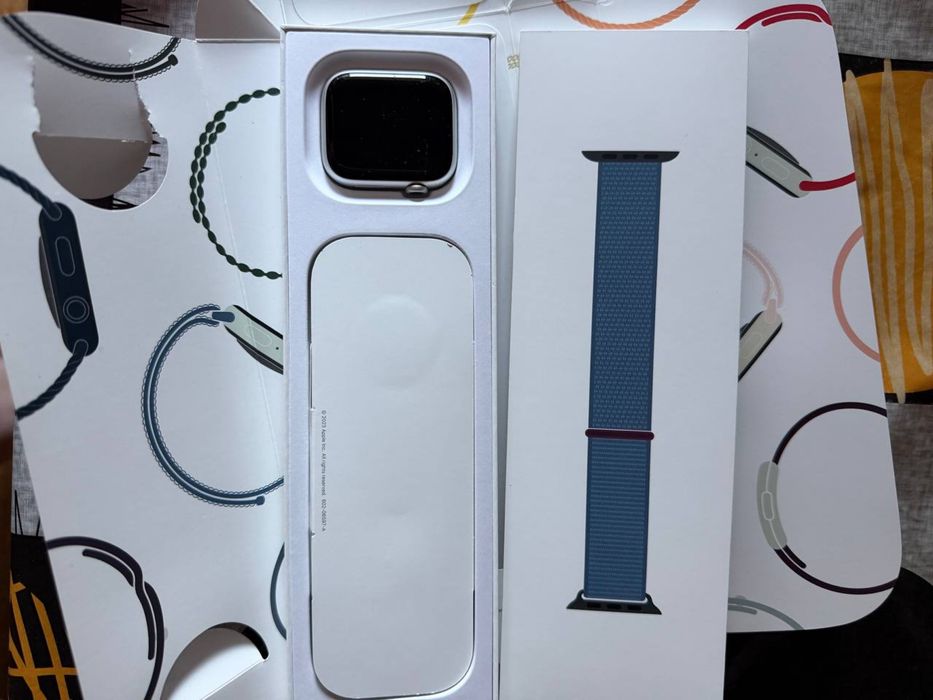 Продам смарт часы apple