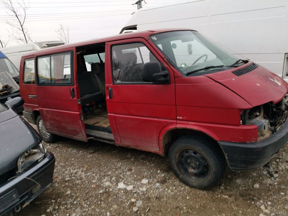 Volkswagen T4 2.4D На Части!!!