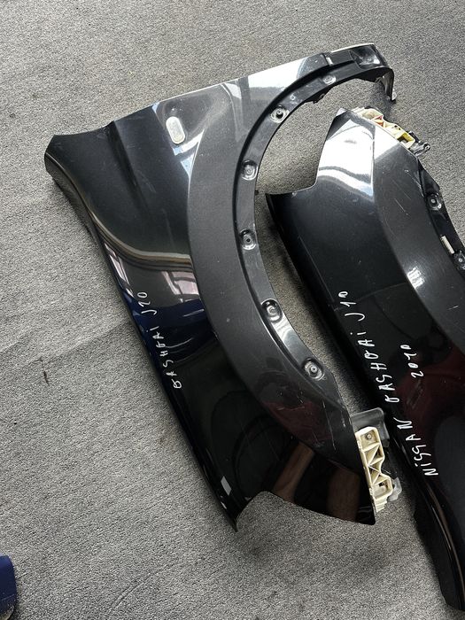 Aripa fata Nissan Qashqai J10 2007 2013 stanga dreapta negru metalizat