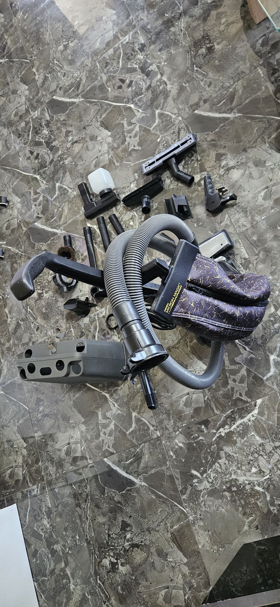Aspirator Kirby G six Performance cu accesorii