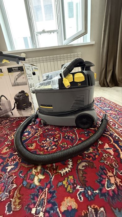 Моющий пылесос Karcher