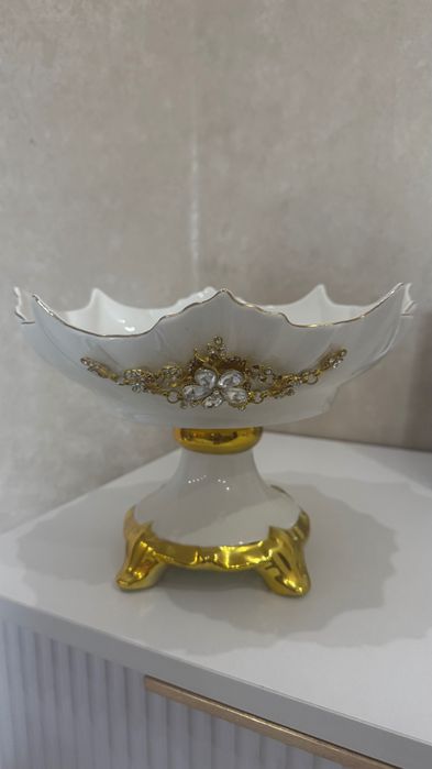 Фруктовница, тортница, менажница