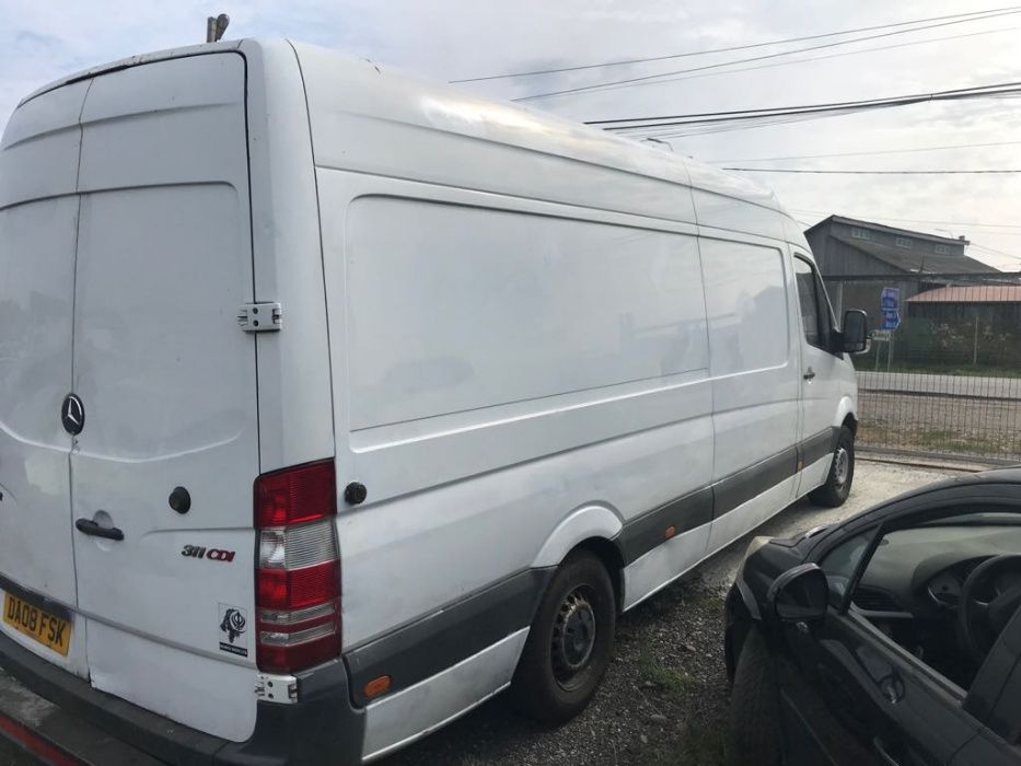 Dezmembrez Mercedes Sprinter 311 cdi 2008