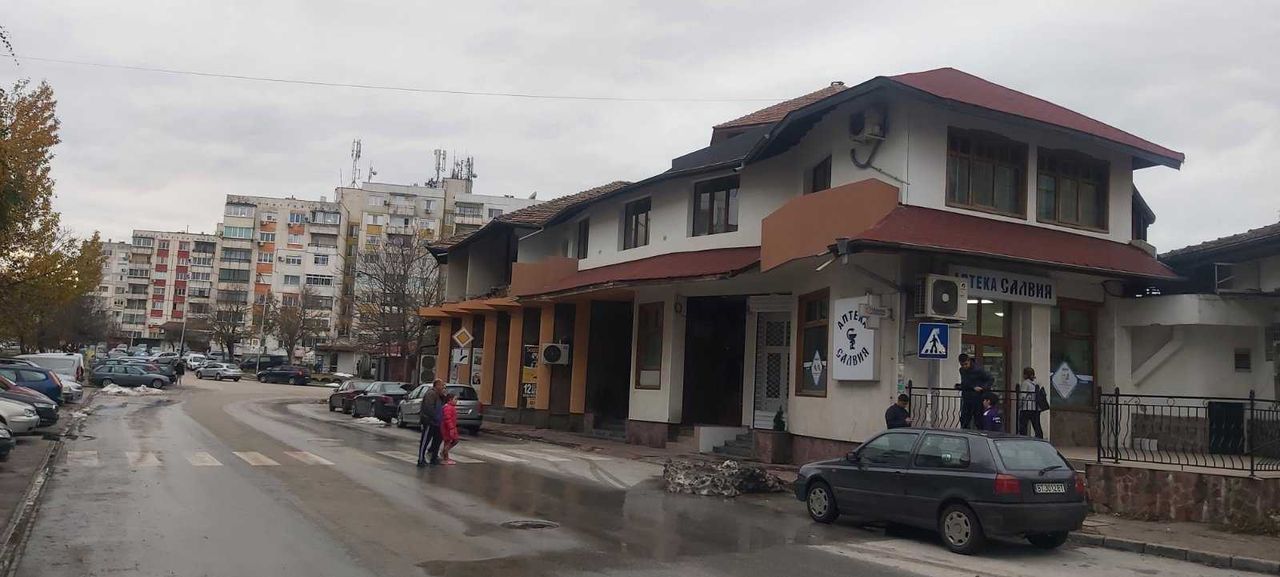 Продава се Магазин в Велико Търново, Бузлуджа - 229 кв.м за 1000 €/кв.м - Снимка #4
