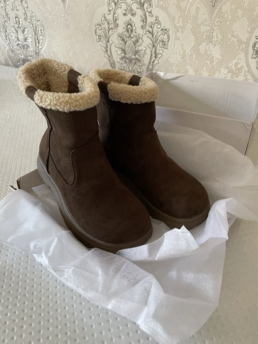 Продается обувь новая.