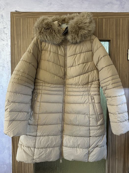 Зимно бежово яке