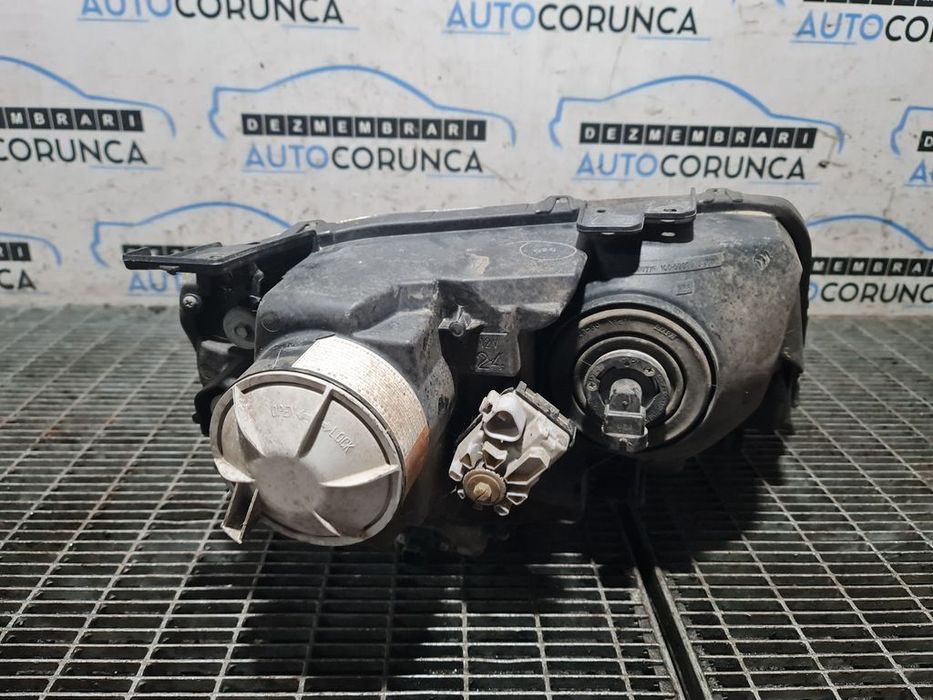 Far Stanga Suzuki Grand Vitara SUV 4 Usi (1308) Xenon