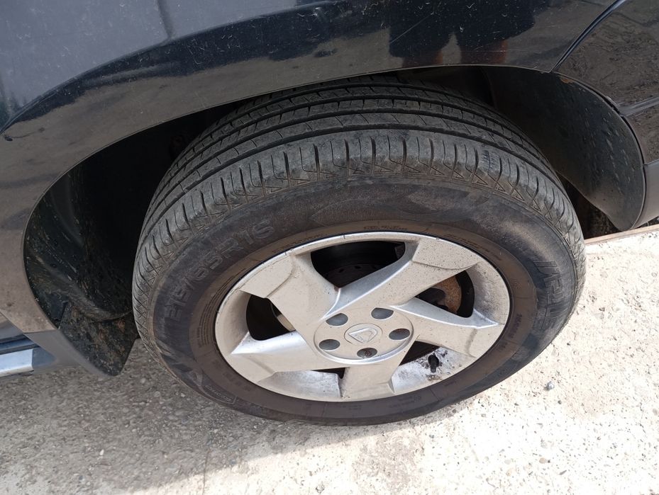 Vând Dacia Duster 1.5 dci