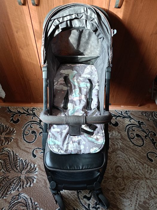 Продам коляску..